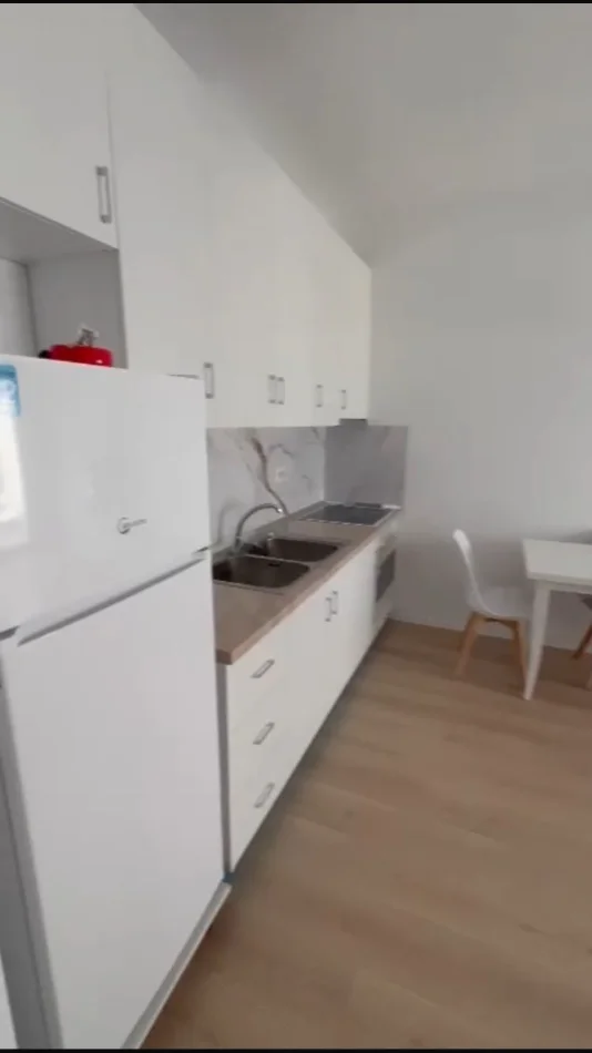 Tirane, jepet me qera apartament 1+1 Kati 3, 55 m² 400 € (Kompleksi Univers City)