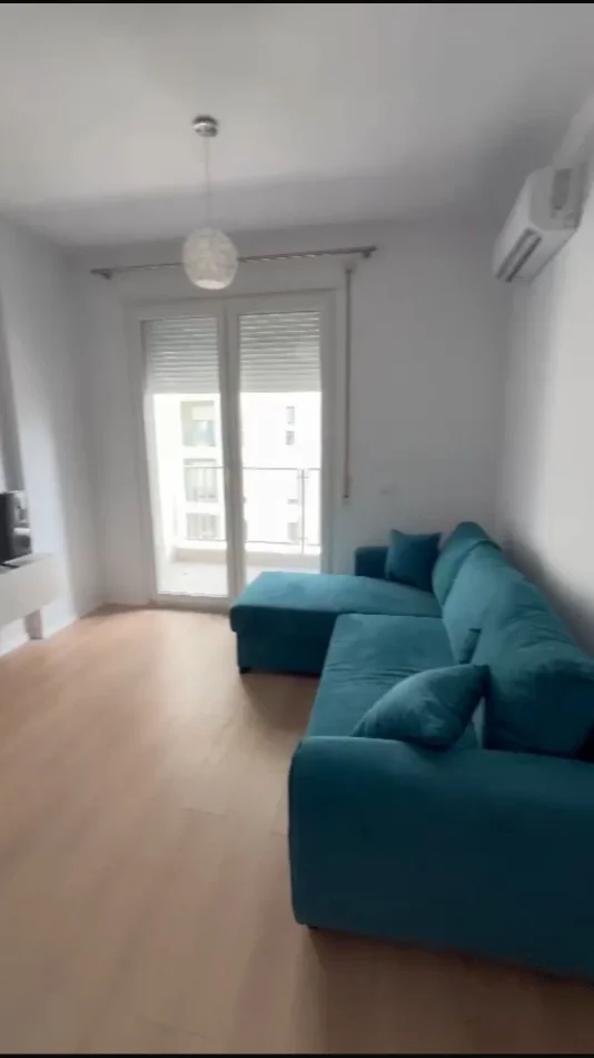 Tirane, jepet me qera apartament 1+1 Kati 3, 55 m² 400 € (Kompleksi Univers City)