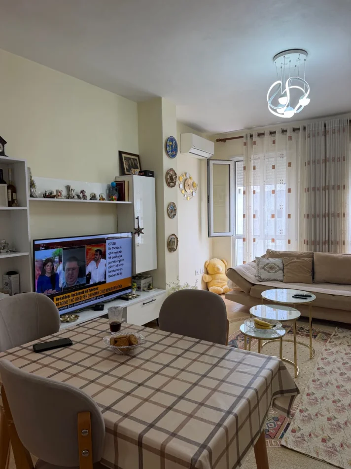 Tirane, shitet apartament 1+1+Ballkon Kati 3, 69 m² 154.000 € 