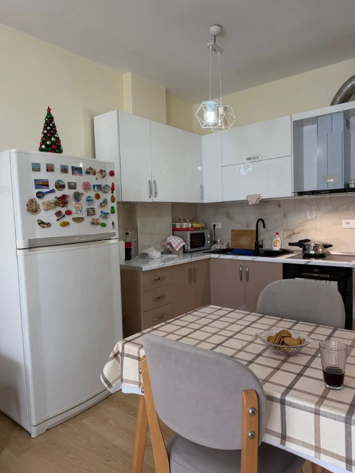 Tirane, shitet apartament 1+1+Ballkon Kati 3, 69 m² 154.000 € 