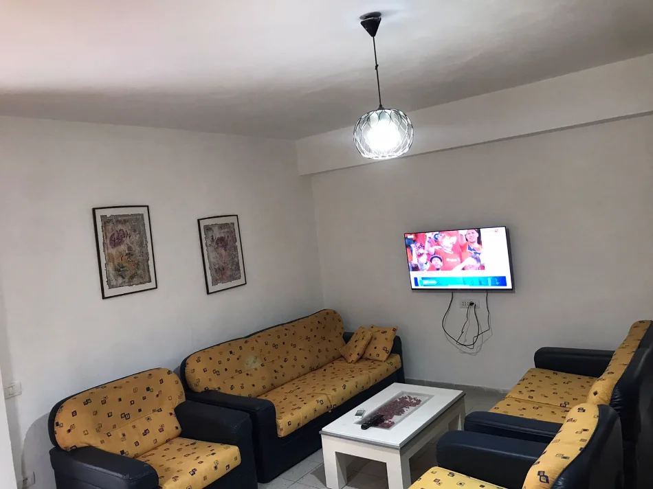 APARTAMENT  1+1 ME QIRA NE  LAPRAKE TE KUPOLA