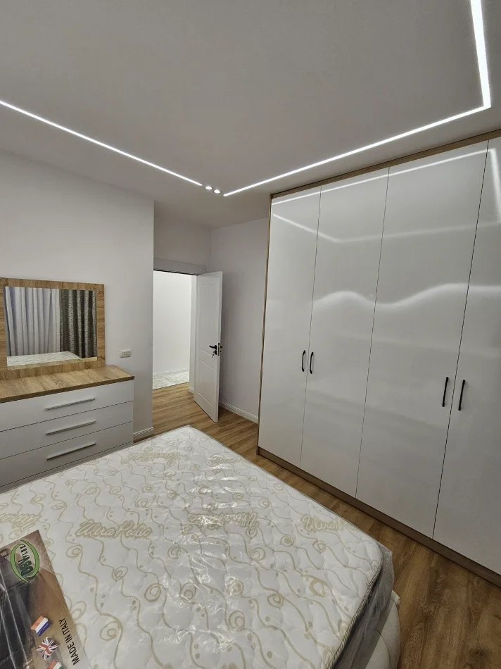 Tirane, shitet apartament 2+1 Kati 3, 90 m² 158.000 € (Astir)