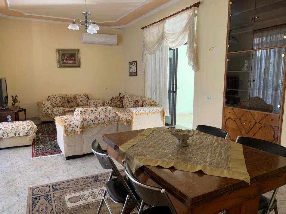 Tirane, jepet me qera apartament 2+1 Kati 2, 150 m² 450 € (kodra e priftit)