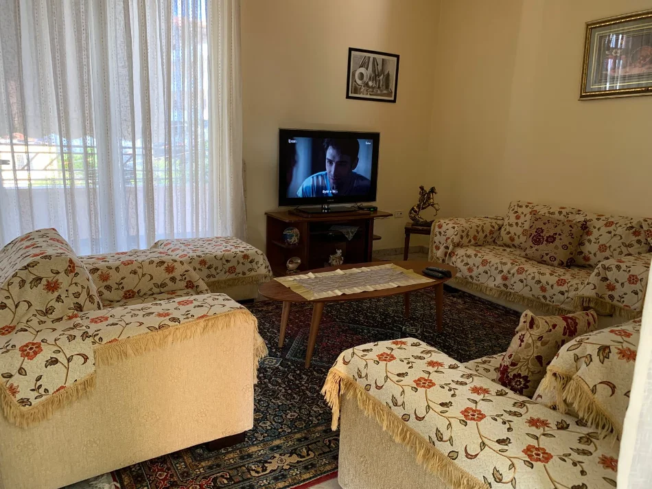 Tirane, jepet me qera apartament 2+1 Kati 2, 150 m² 450 € (kodra e priftit)