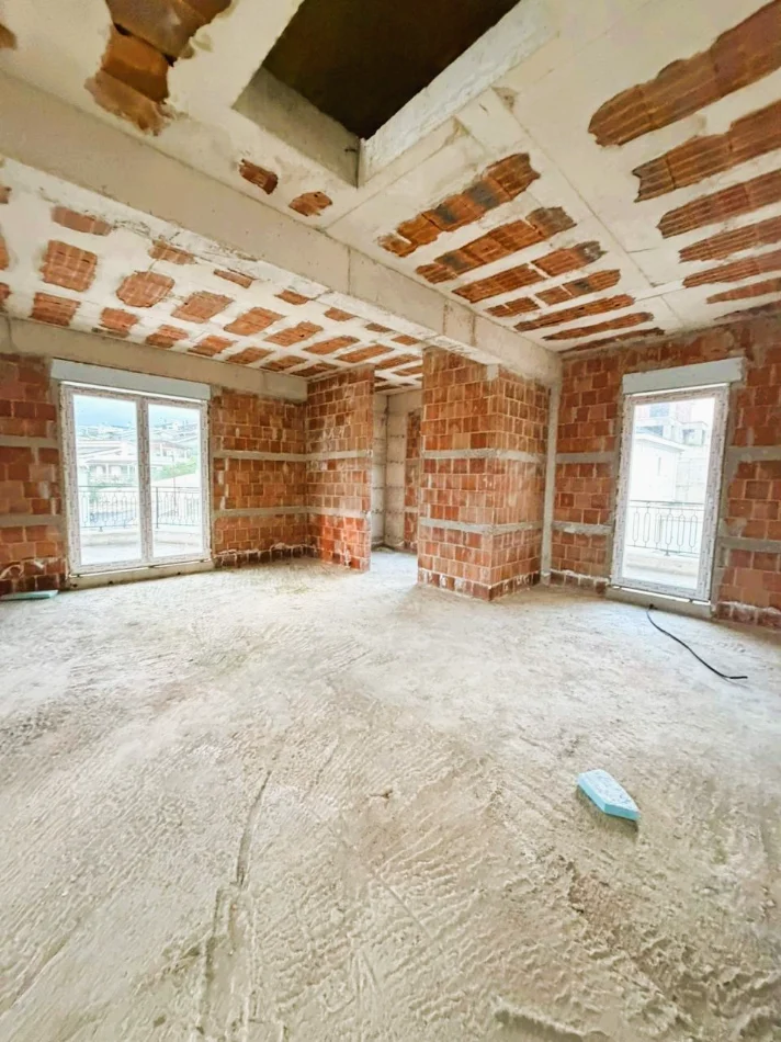 Tirane, shitet Vile Vile 3 Katshe , 1.295 m² 1.650.000 € 