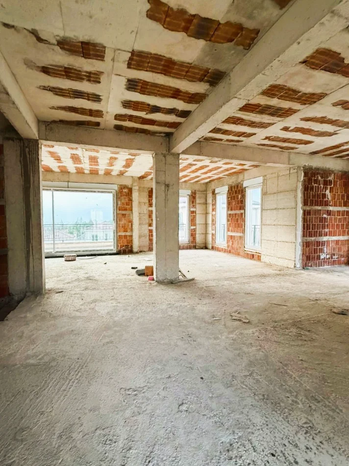 Tirane, shitet Vile Vile 3 Katshe , 1.295 m² 1.650.000 € 