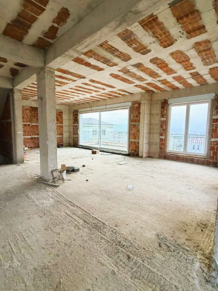 Tirane, shitet Vile Vile 3 Katshe , 1.295 m² 1.650.000 € 