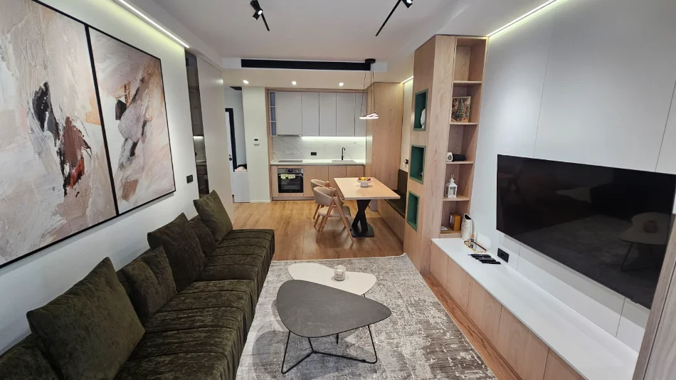 Tirane, jepet me qera apartament 1+1+Ballkon Kati 8, 1.050 € (Rruga Mine Peza)