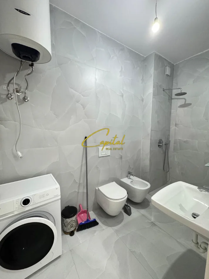 Tirane, jepet me qera apartament 1+1 Kati 5, 61 m² 390 € (REZIDENCA KAIMI)