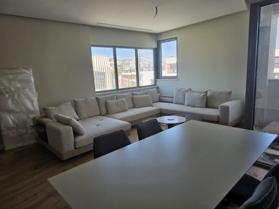 Tirane, jepet me qera 2+1+Aneks+Ballkon , 105 m² 1.900 € (Liqeni I Thate)