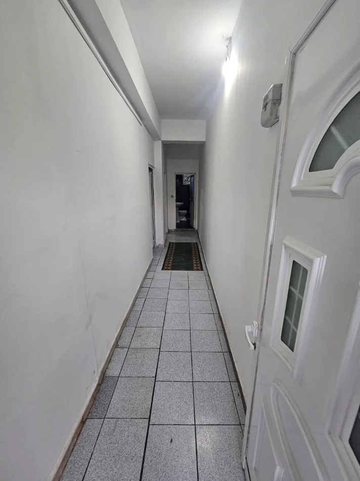 Tirane, jepet me qera apartament 1+1 Kati 1, (Materniteti i Ri)
