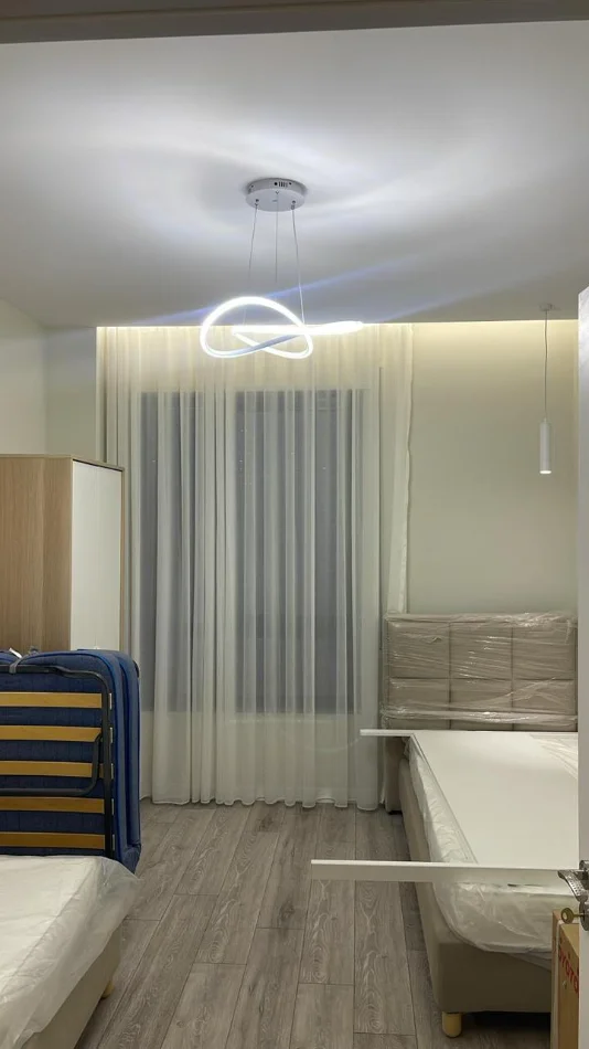 Tirane, jepet me qera apartament 2+1 , 630 € (5 Maji)