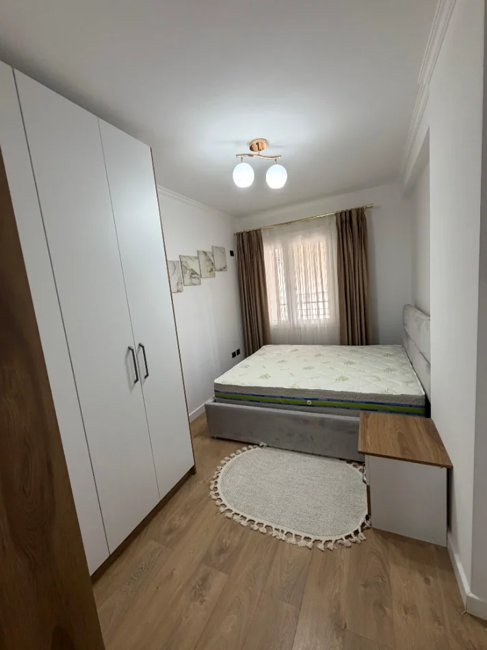 Tirane, shitet apartament 1+1+Ballkon Kati 5, 60 m² 118.000 € (astir)
