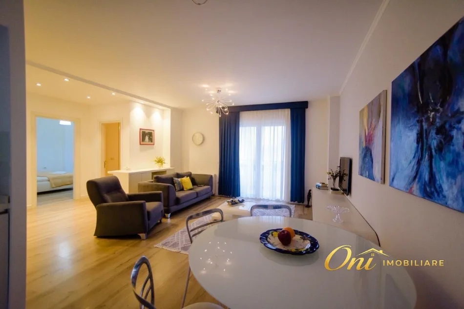 Tirane, jepet me qera apartament 2+1 Kati 7, 105 m² 900 € (MINISTRIA E JASHTME)
