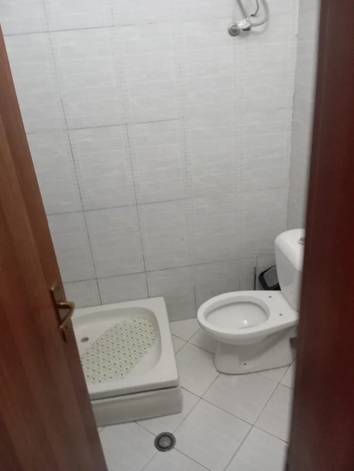 Tirane, jepet me qera apartament 1+1+Ballkon Kati 6, 70 m² 400 € (ASTIR)