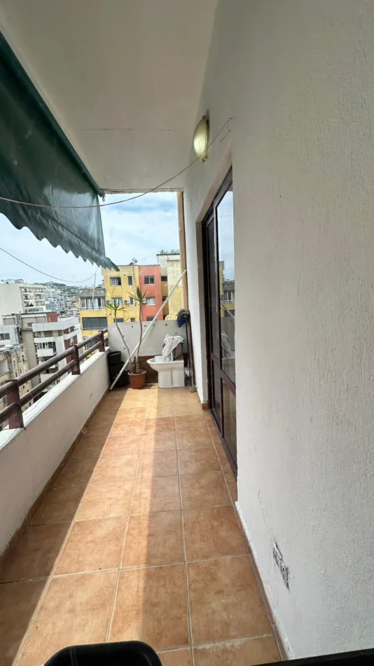 Durres, jepet me qera apartament 1+1+Ballkon Kati 9, 80 m² 350 € (kazazi)