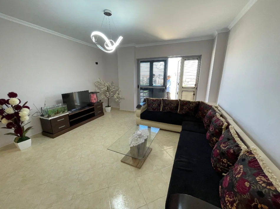 Tirane, shes apartament 3+1+Aneks+Ballkon Kati 2, 149 m² 310.000 € (Selite)
