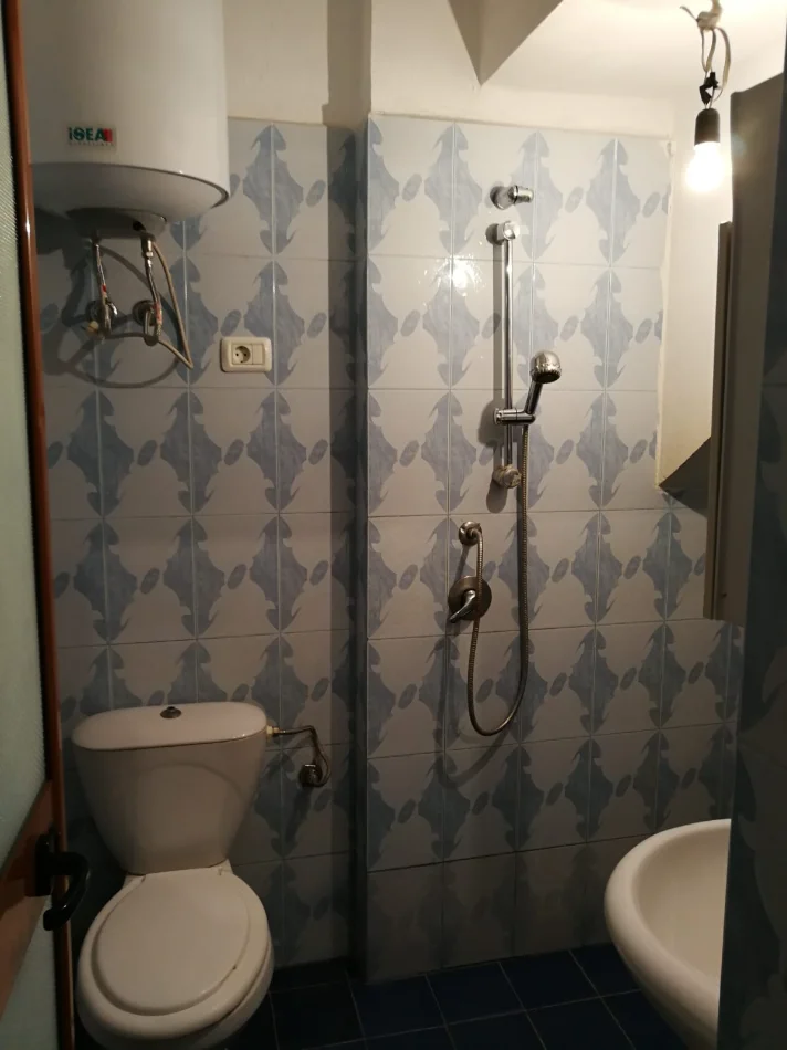 Durres, jepet me qera apartament 1+1 Kati 4, 65 m² 400 € (Durres Plazh)