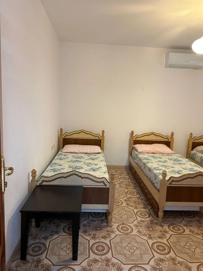 Tirane, jepet me qera 2+1+Ballkon Kati 1, 95 m² 440 € (PASKUQAN)