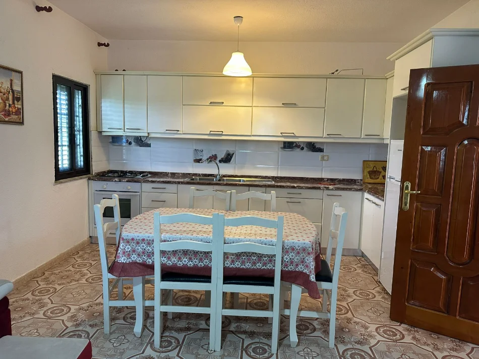 Tirane, jepet me qera 2+1+Ballkon Kati 1, 95 m² 440 € (PASKUQAN)