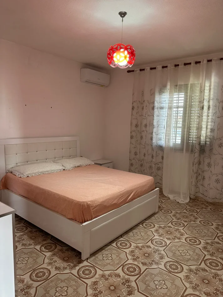 Tirane, jepet me qera 2+1+Ballkon Kati 1, 95 m² 440 € (PASKUQAN)