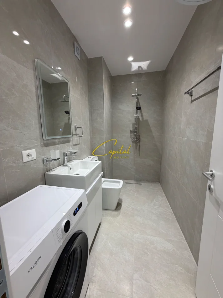 Tirane, shitet apartament 1+1 Kati 9, 49 m² 189.000 € (MYSLYM SHYRI)