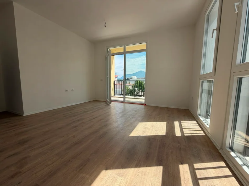 Tirane, shitet apartament 2+1 Kati 2, 85 m² 191.000 € (sauk i vjeter)