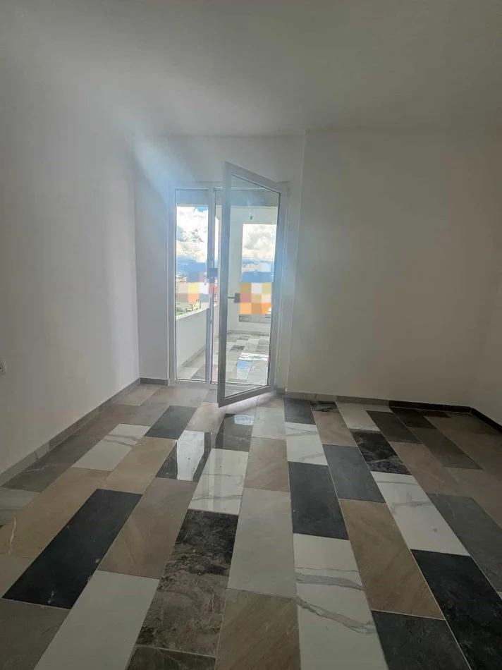 Tirane, shes apartament 2+1 Kati 4, 115 m² 135.000 € (kthesa e kamezes)