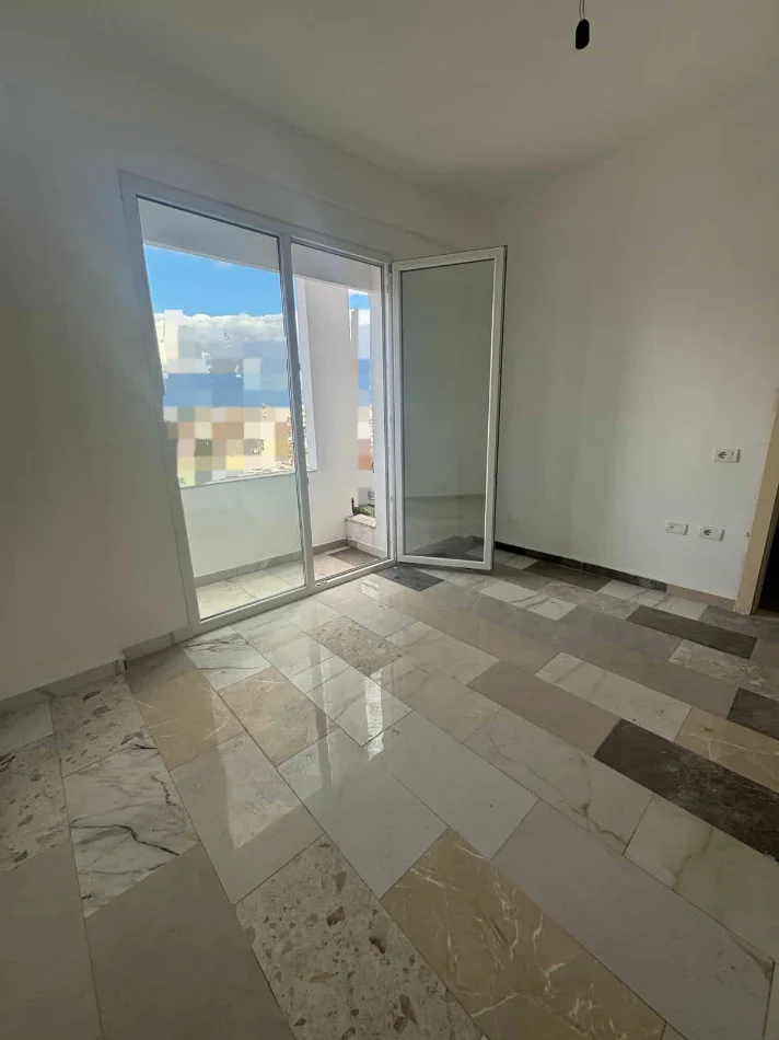 Tirane, shes apartament 2+1 Kati 4, 115 m² 135.000 € (kthesa e kamezes)