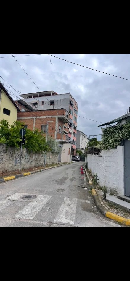 Tirane, jepet me qera apartament 2+1 Kati 0, 98 m² 490 € (Rruga Ramazan Bogdani)