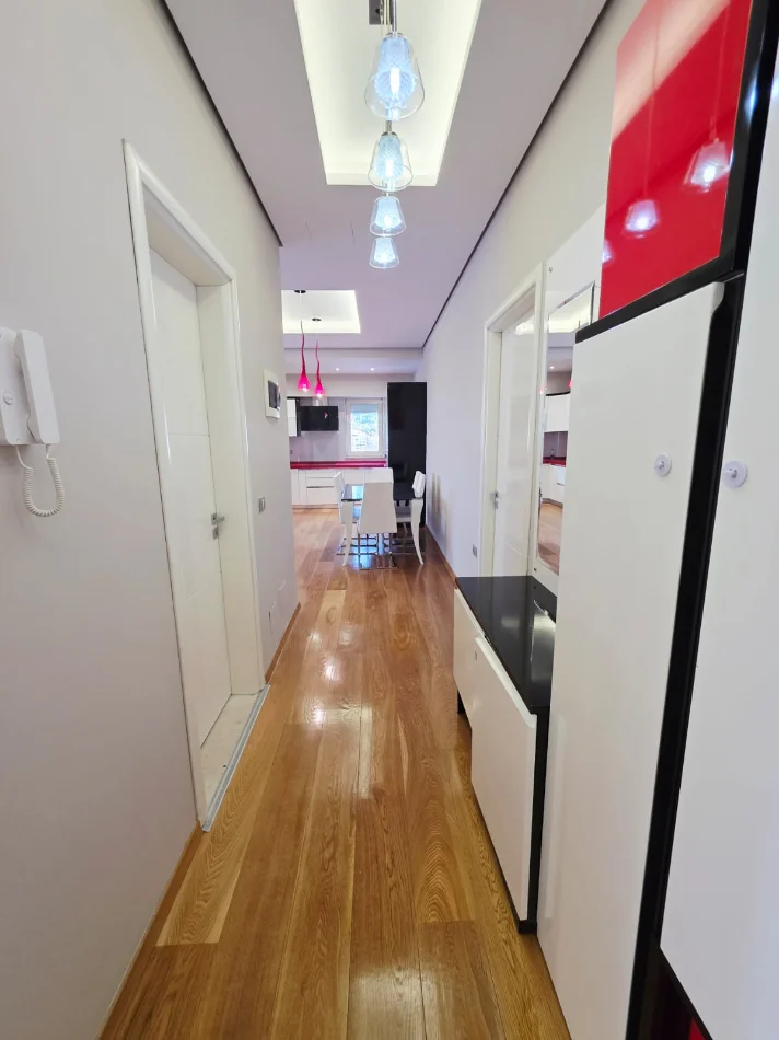 Tirane, shitet apartament 2+1 Kati 4, 96 m² 262.000 € (Liqeni i Thate)