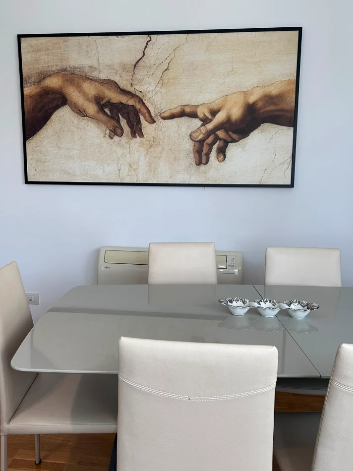 Tirane, jepet me qera apartament 2+1+Ballkon Kati 2, 116 m² 1.600 € (rruga e barrikadave)