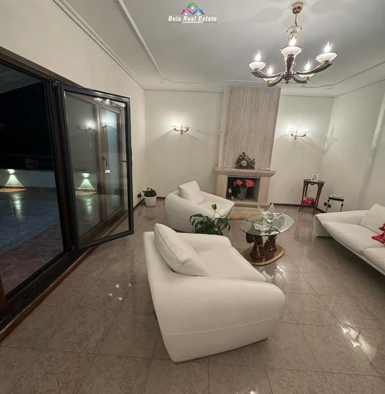 Tirane, jepet me qera apartament 3+1 Kati 5, 202 m² 1.360 € (rruga elbasanit)