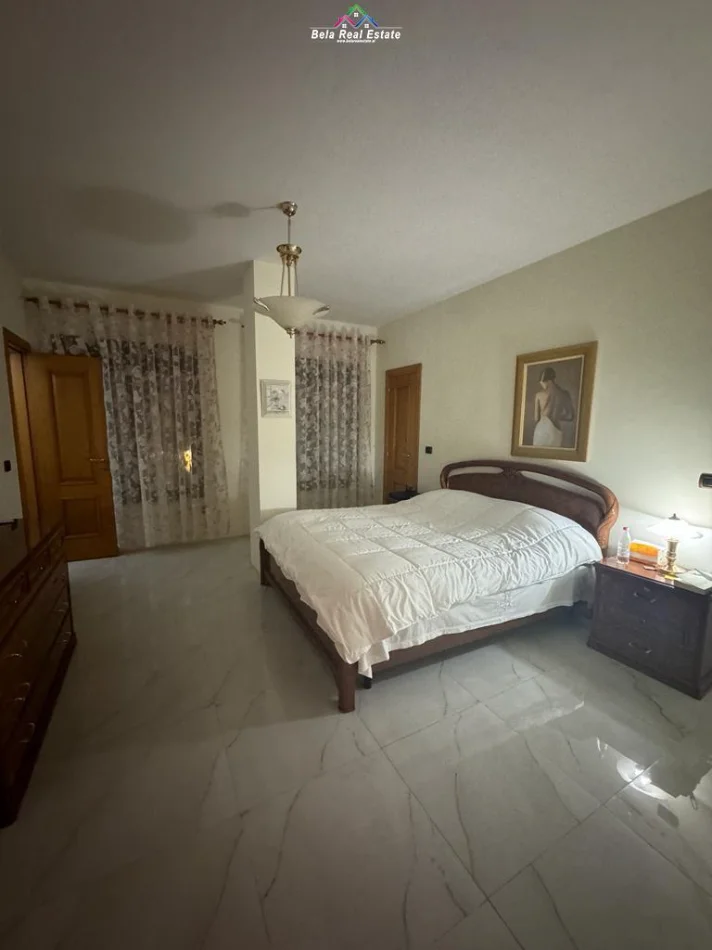 Tirane, jepet me qera apartament 3+1 Kati 5, 202 m² 1.360 € (rruga elbasanit)