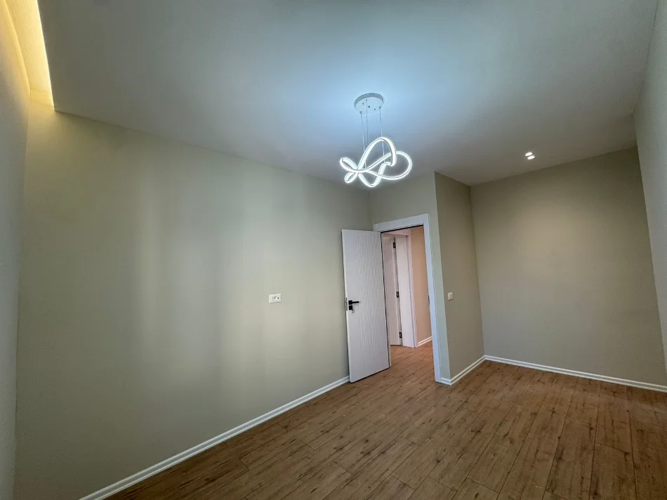 Durres, shitet apartament 1+1+Ballkon Kati 5, 45 m² 76.000 € (Apartament 1+1 per shitje ne Durres Qender)