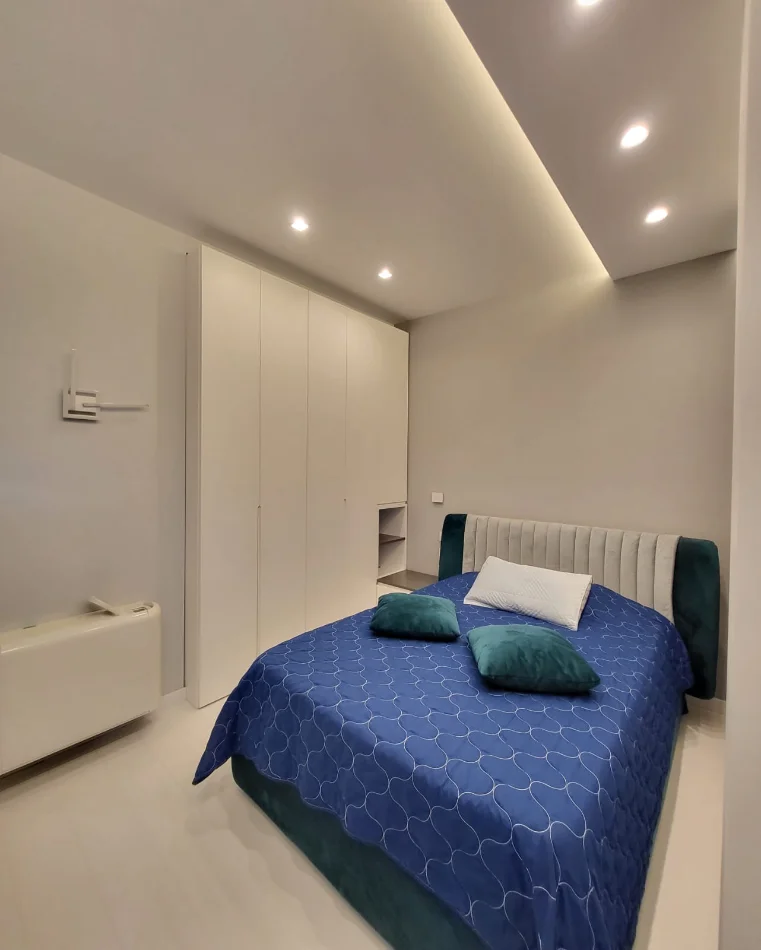 Tirane, shitet Vile Vile 2 Katshe , 309 m² 700.000 € (Liqeni i Thate)