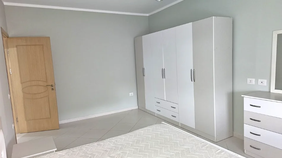 🏡 Jepet Apartament  2+1 me Qera te Liqeni Artificial me Cmimin 650 €uro / Muaj