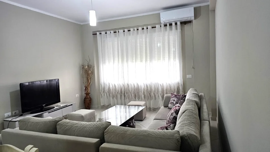 🏡 Jepet Apartament  2+1 me Qera te Liqeni Artificial me Cmimin 650 €uro / Muaj