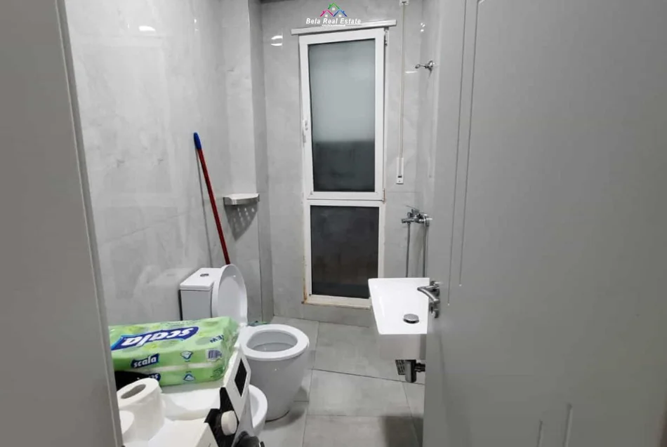 Tirane, jepet me qera apartament 1+1+Ballkon Kati 4, 69 m² 760 € (tish dahia)