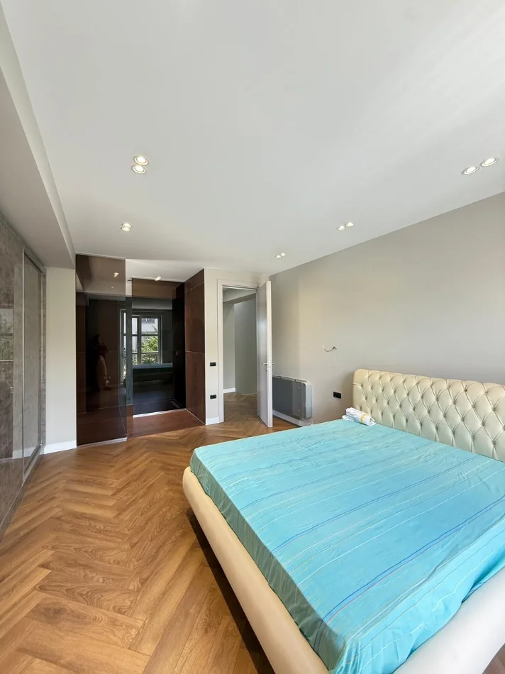 Tirane, jepet me qera Vile Vile 3 Katshe , 300 m² 6.000 € (Rolling Hills Residence)