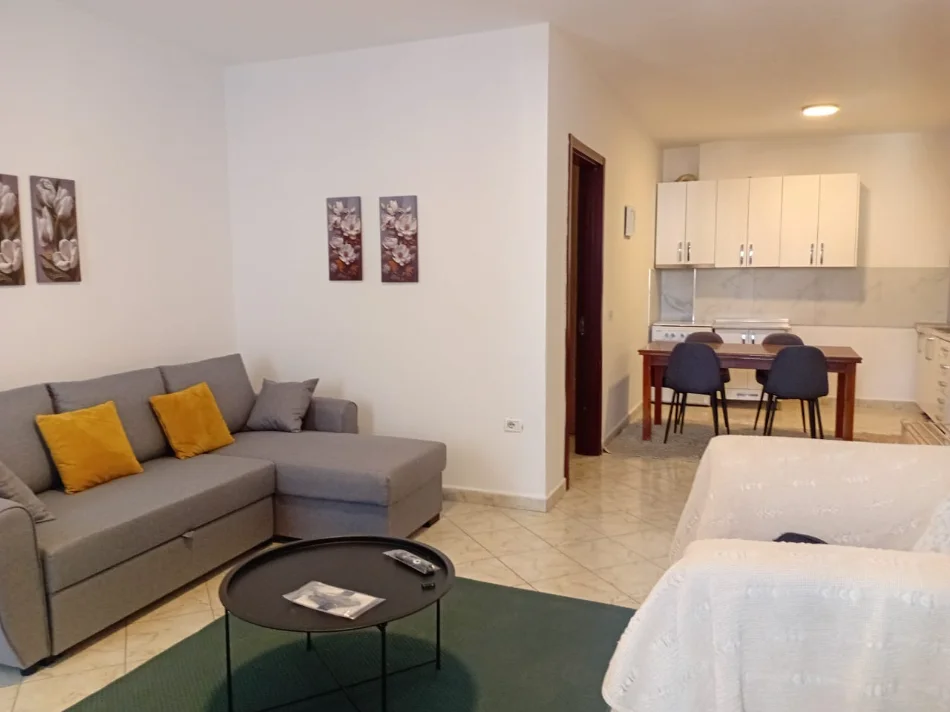 Tirane, jepet me qera apartament Kati 4, 470 € 