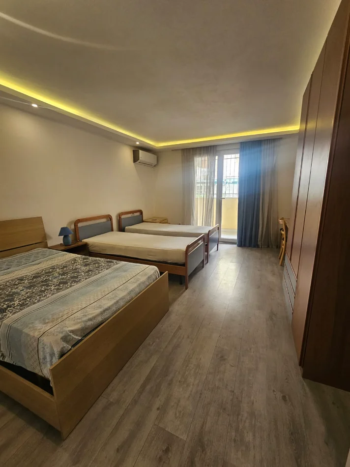Tirane, jepet me qera apartament 2+1 Kati 1, 720 € (Stacioni i Trenit)