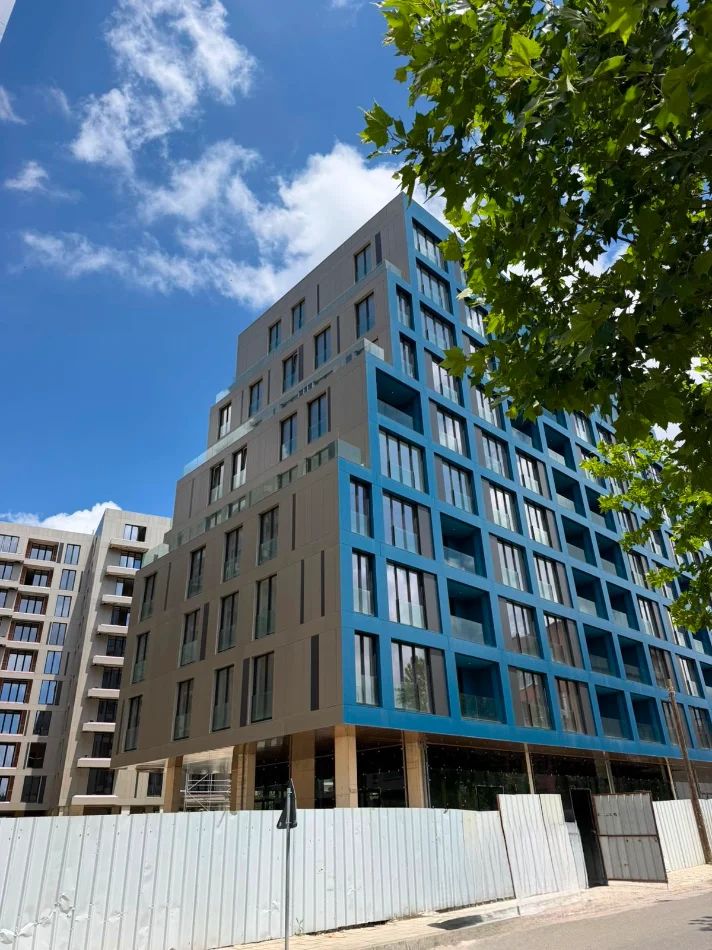 Tirane, shitet apartament 1+1 Kati 7, 77 m² 160.000 € (Ali Demi)