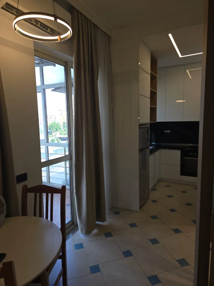 Tirane, jepet me qera garsonier 1+1 Kati 3, 47 m² 400 € (Rruga Teodor Keko me Aleksandrin e Madh)