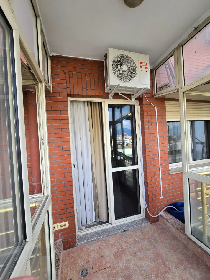 Tirane, jepet me qera garsonier 1+1 Kati 3, 47 m² 400 € (Rruga Teodor Keko me Aleksandrin e Madh)