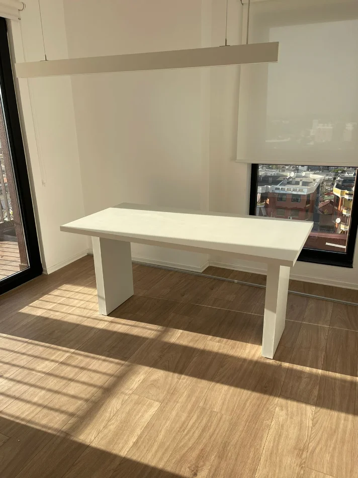 Tirane, jepet me qera zyre Kati 13, 124 m² 1.500 € (Rruga e Kavajes)