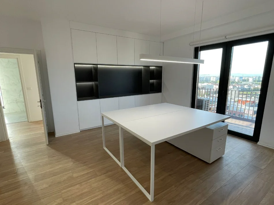 Tirane, jepet me qera zyre Kati 13, 124 m² 1.500 € (Rruga e Kavajes)