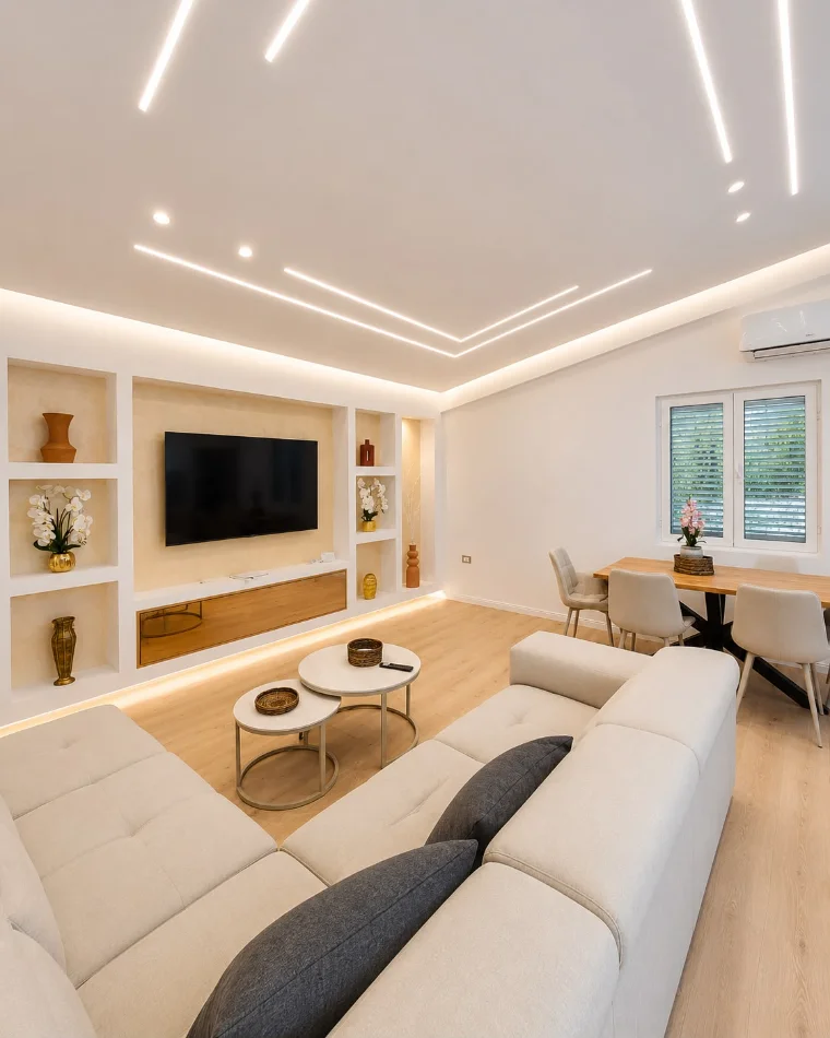 Tirane, jepet me qera shtepi 1+1+Ballkon , 200 m² 1.200 € (Petrele) Prane Teg
