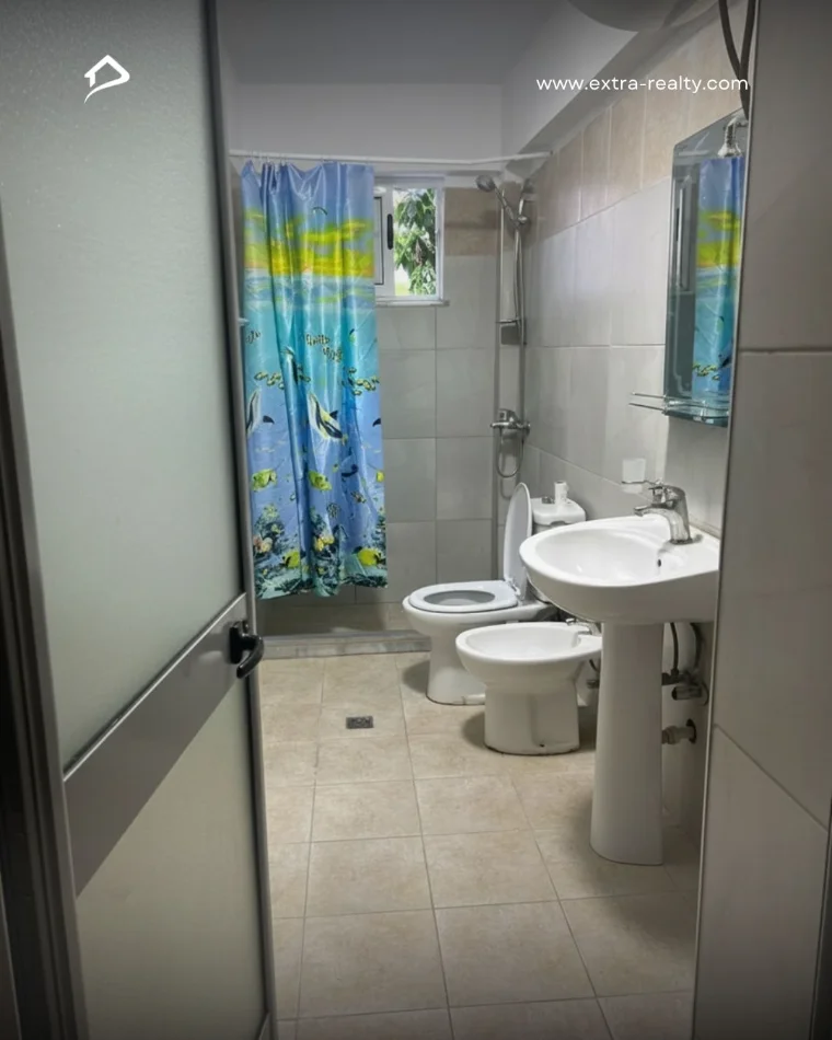 Tirane, jepet me qera apartament 1+1+Ballkon Kati 1, 380 € 