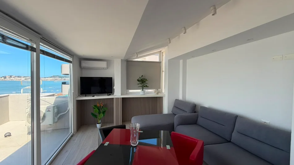 Durres, shitet apartament 2+1 , 